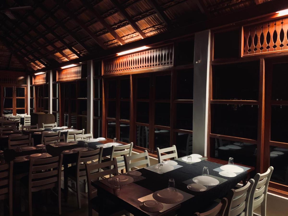 Kallanchery Retreat Kochi Екстериор снимка