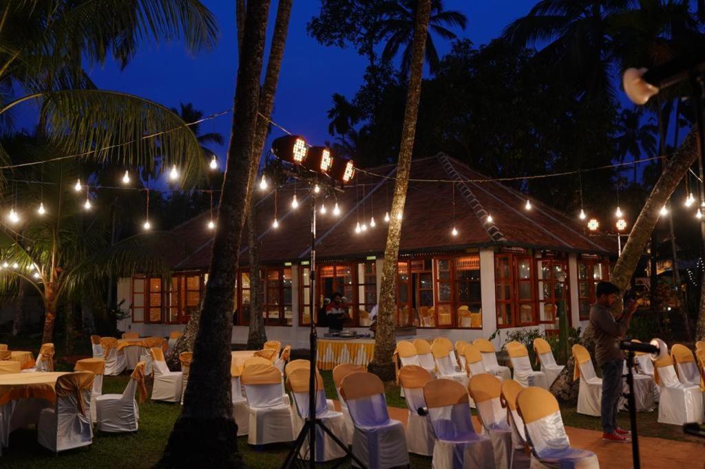 Kallanchery Retreat Kochi Екстериор снимка