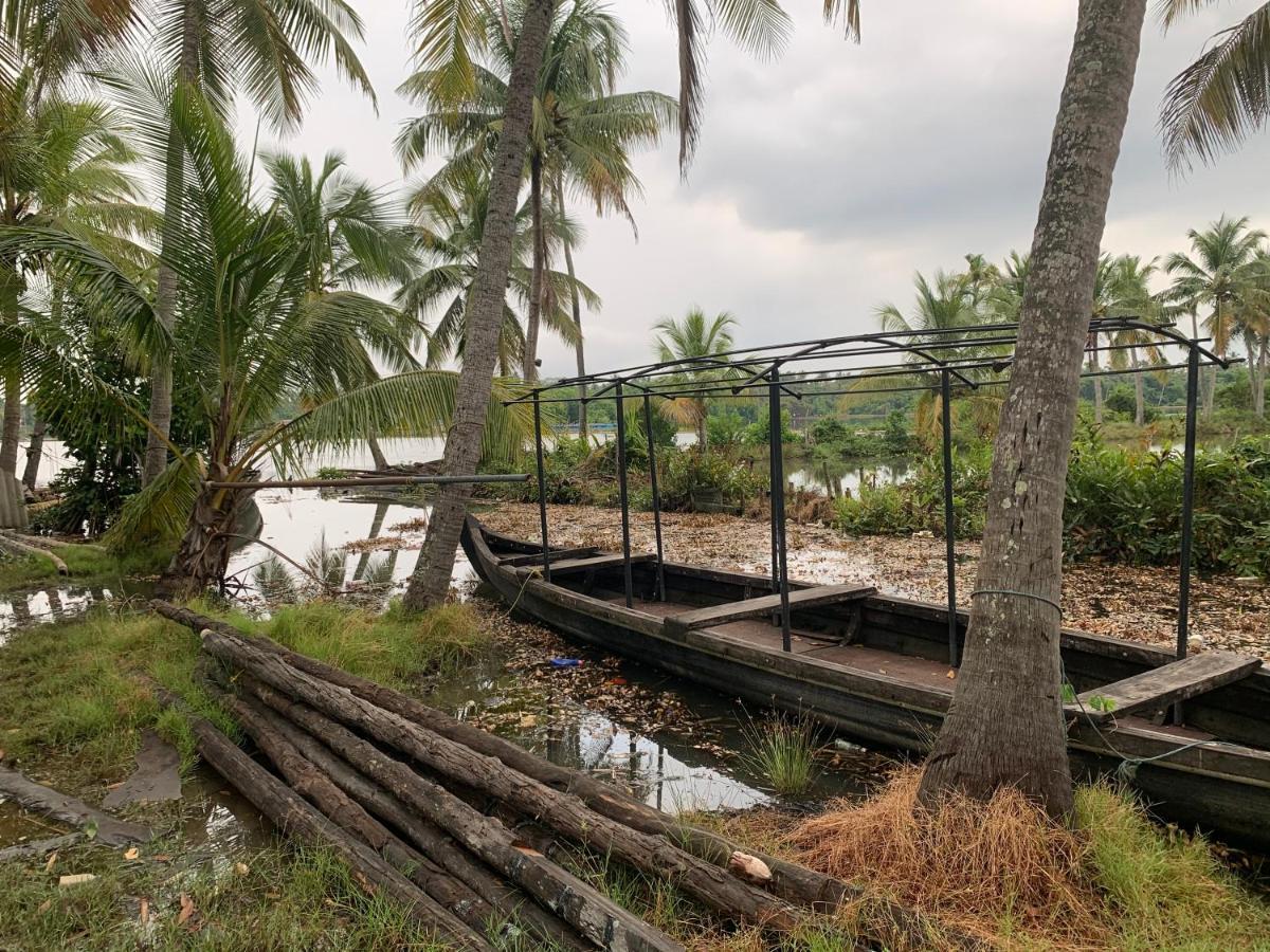 Kallanchery Retreat Kochi Екстериор снимка