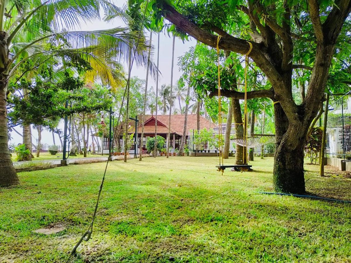 Kallanchery Retreat Kochi Екстериор снимка