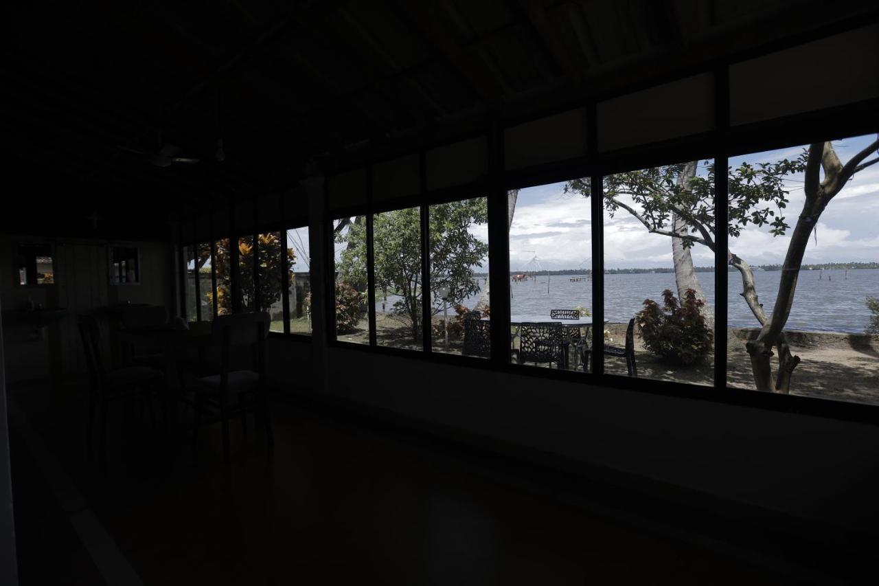 Kallanchery Retreat Kochi Екстериор снимка